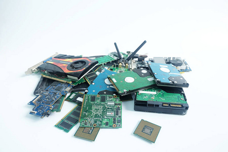 计算机硬件的归宿 当科技废品遇上垃圾分类新视界